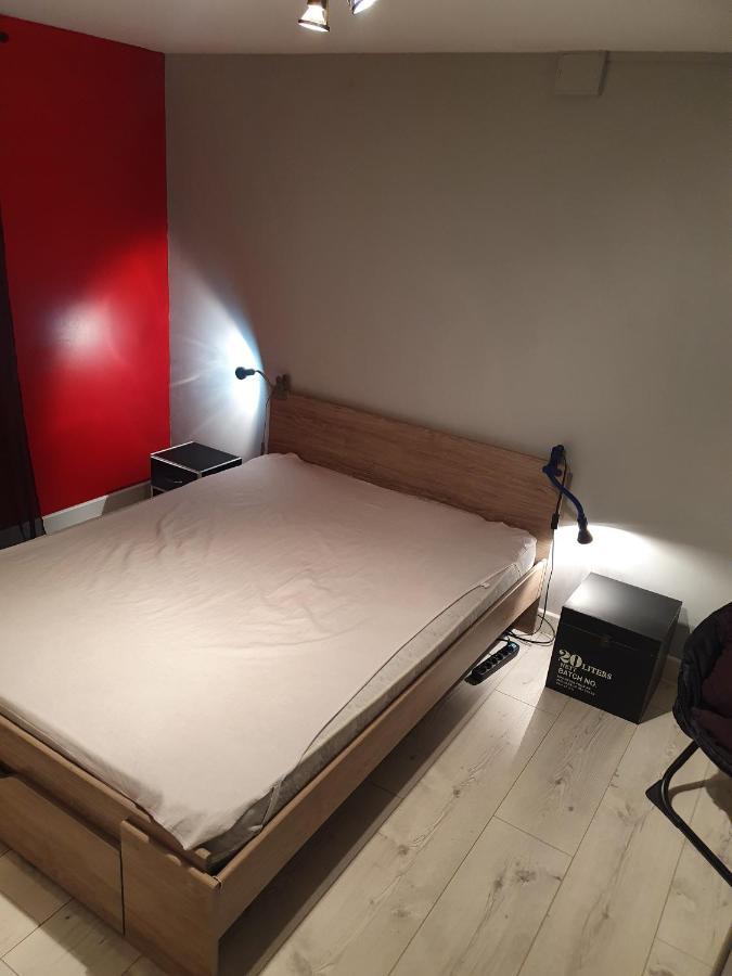 Appartement T2 en rez de jardin de maison, avec piscine privée, draps et serviettes de toilette non fournis à Argelès-sur-Mer Extérieur photo