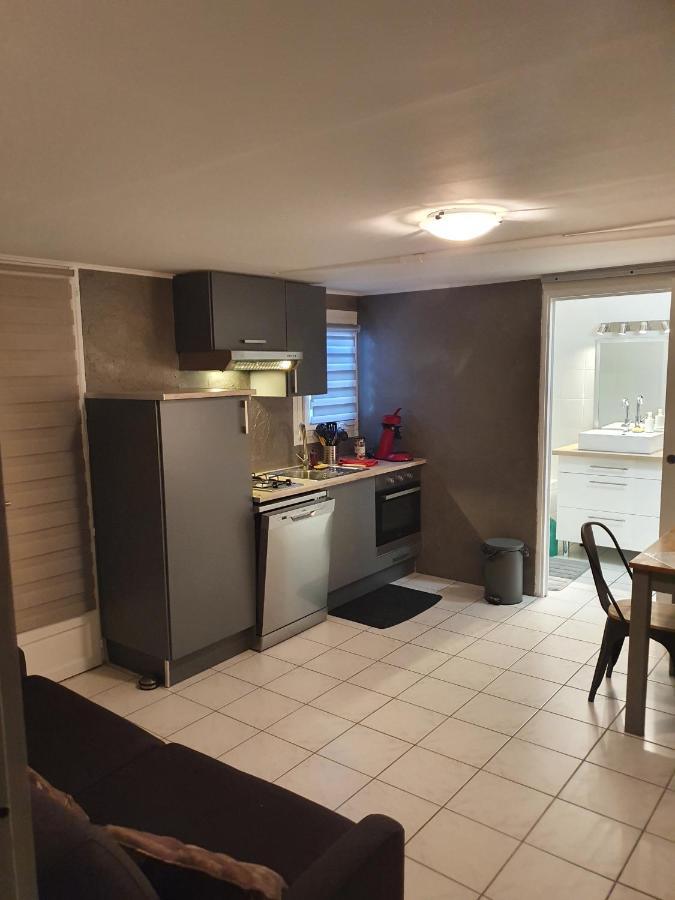Appartement T2 en rez de jardin de maison, avec piscine privée, draps et serviettes de toilette non fournis à Argelès-sur-Mer Extérieur photo